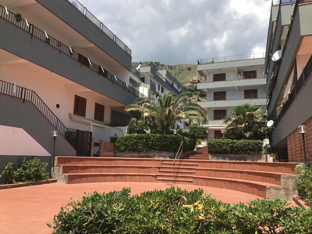 Ferienwohnung Casa Paloma Letojanni Exterior foto
